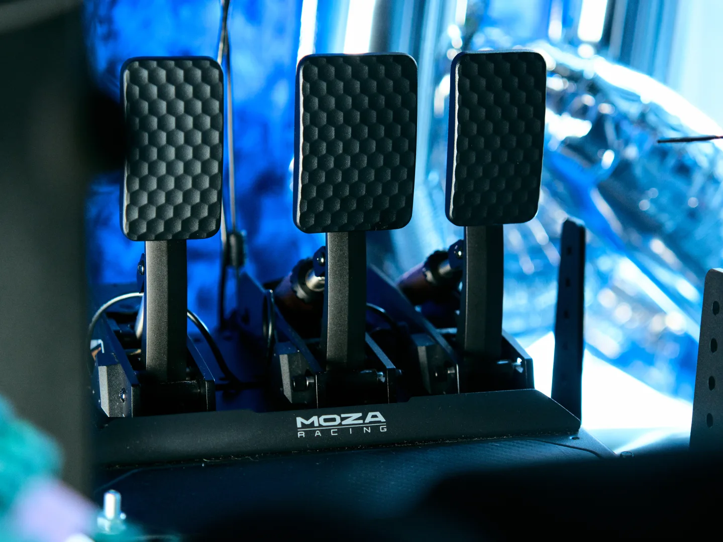 Автосимулятор Краснодар — руль Direct Drive и педали для гонок