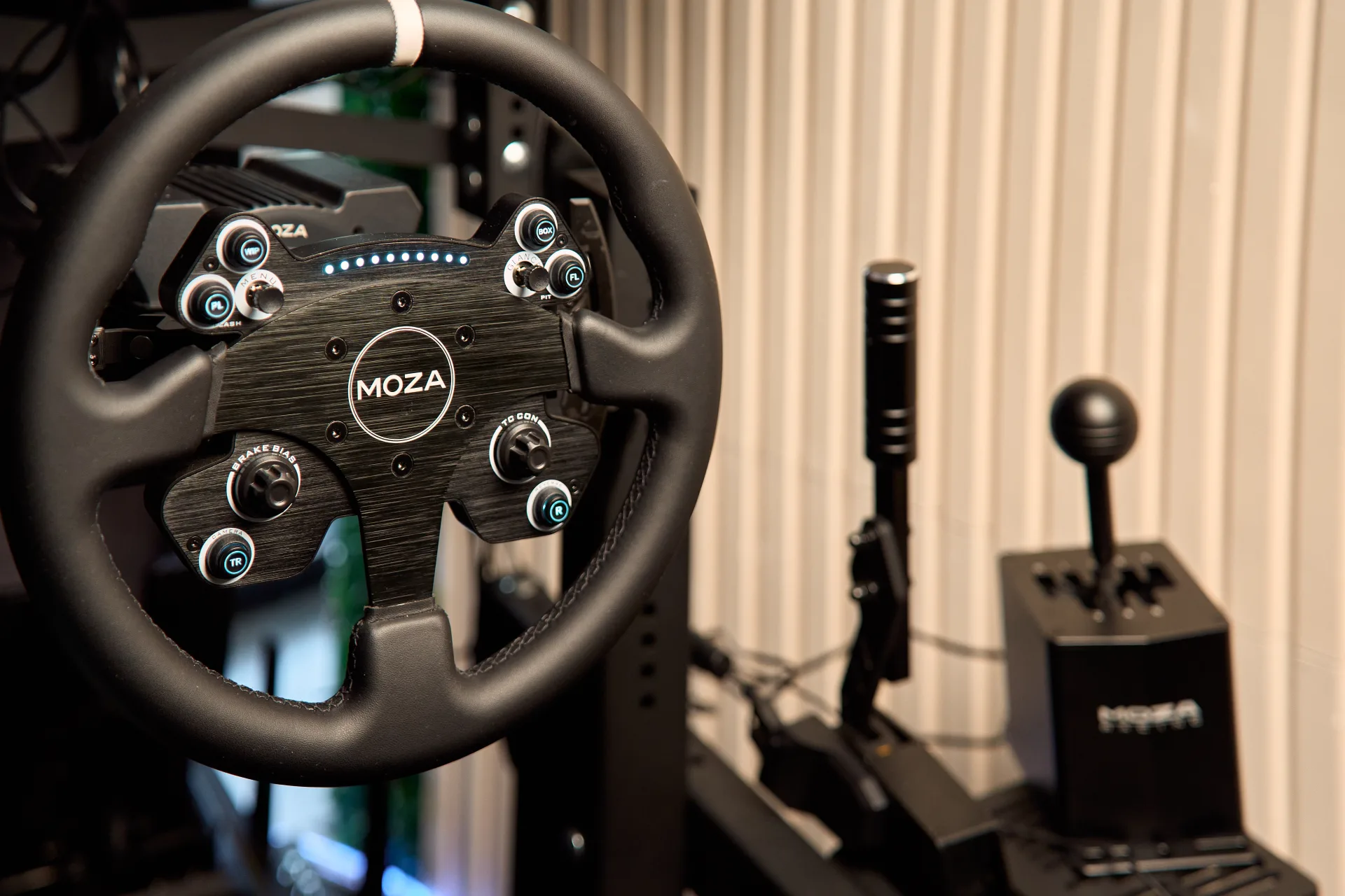Sora Racing Краснодар — симрейсинг зона с автосимуляторами Moza